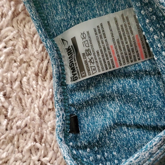 2 Gymshark Workout Tops - Picture 4 of 5